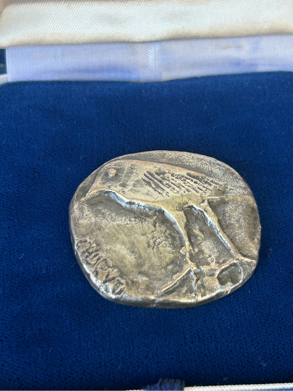 Vintage silver tone Metal artisan modernist Signed Churyo Sato bird pin pendant